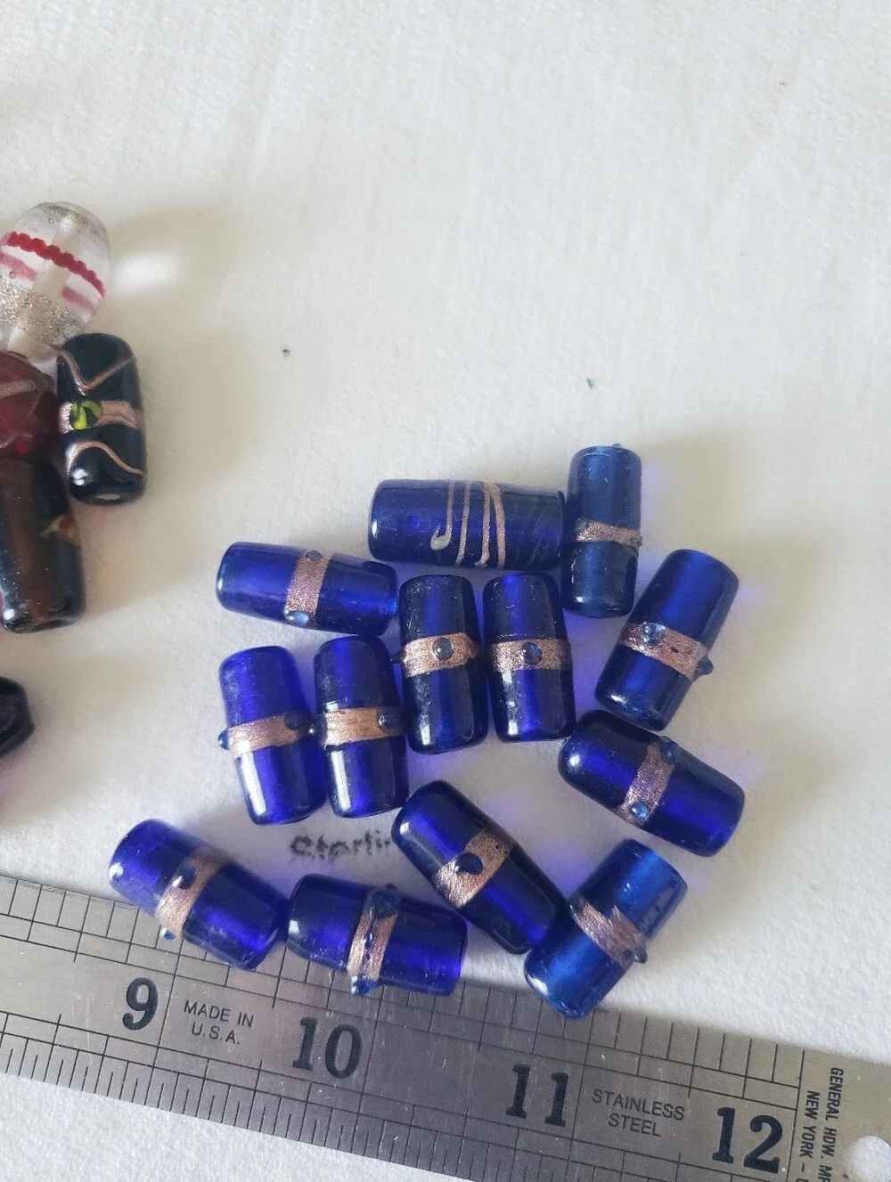 Lot Of Vintage Lampwork Glass Beafs